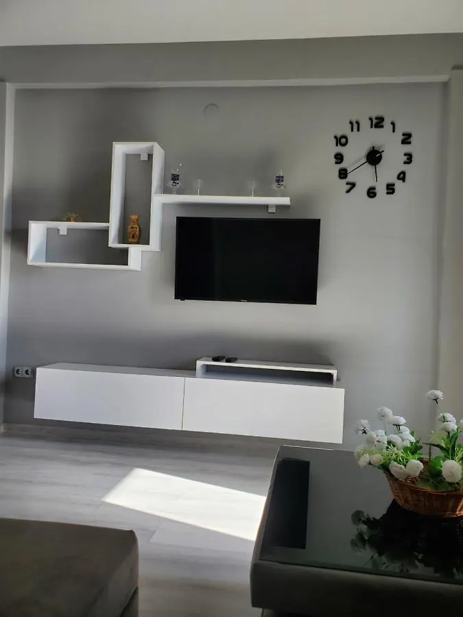 Cozy 1-Bedroom Unit In Tbilisi, With Amazing View 0*, Тбилиси